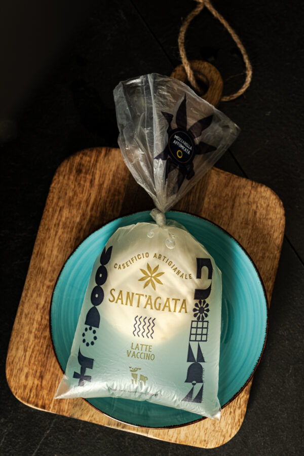 Mozzarella affumicata di latte vaccino - immagine 2